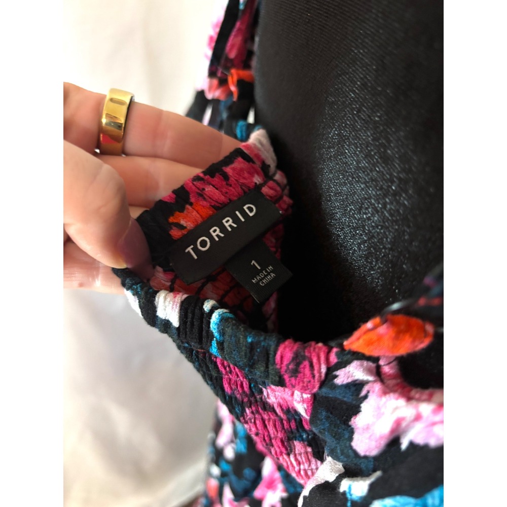 Torrid Floral Midi Dress Ruffle Handkerchief Hem Size 1 - Picture 3 of 4